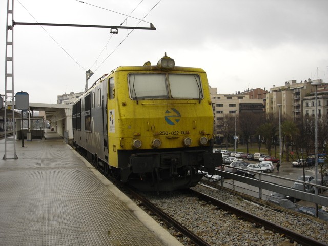 tren 1136.jpg