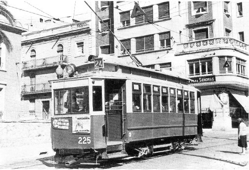 tramvia 200 a Travessera de Dalt amb Mare de Dèu del Coll