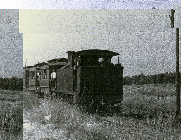 La locomotora nº 4 (Les Planes) en ruta al Reus-Salou