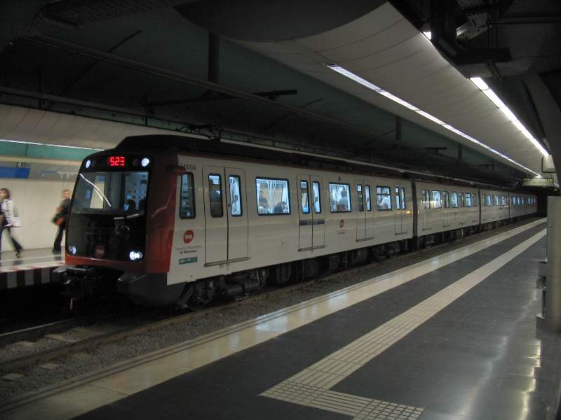 5004 en Collblanc dirección Cornellà el 8/11/2005 a las 21:37 (turno 523).