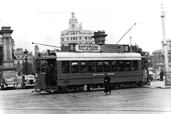 El 525 a la Plaça Catalunya