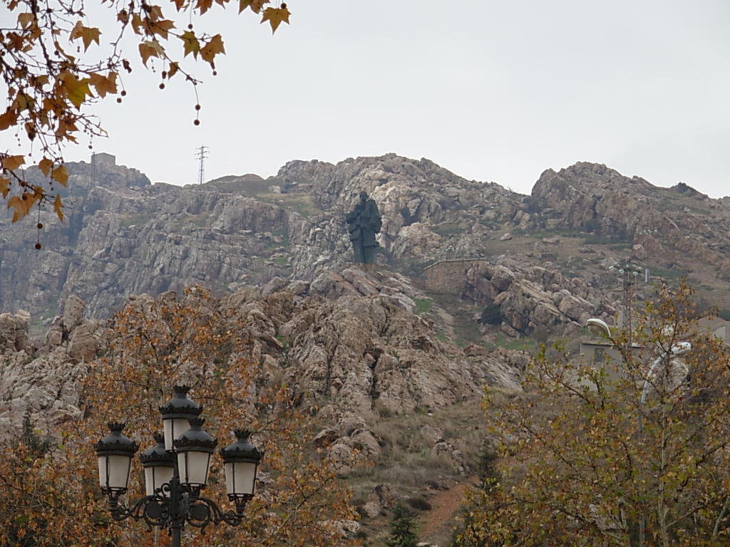 &quot;El Minero&quot; (monumento al minero a la entrada norte de la ciudad, desde donde se han hecho algunas fotos)