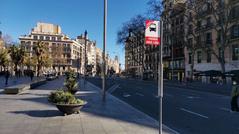 parades bus plaça universitat.jpg